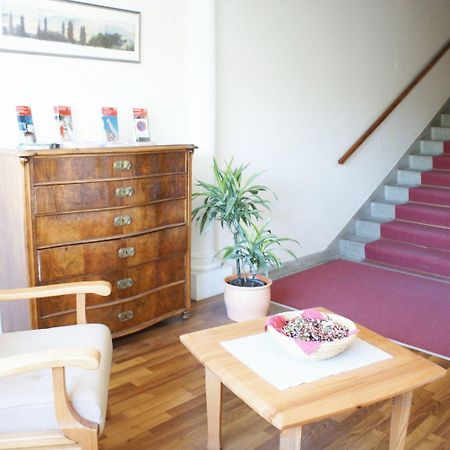 Zoechbauer Gaestehaus - Hotel Garni Kapelln ภายนอก รูปภาพ